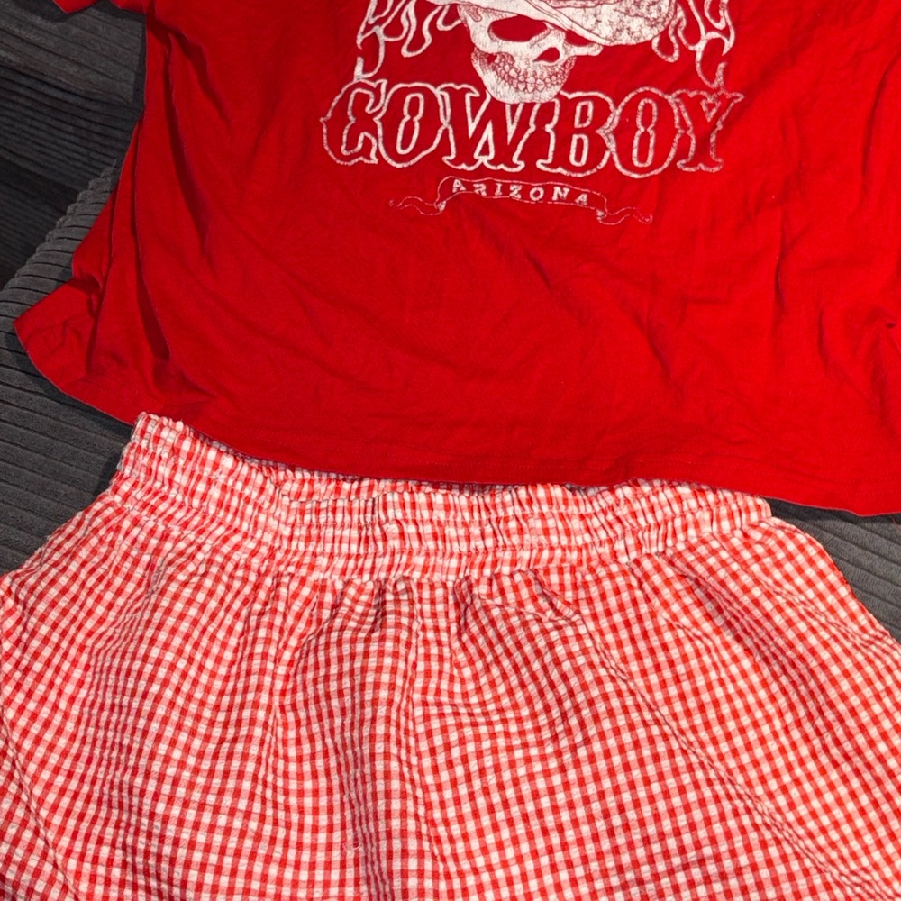 Red Graphic Tee and Gingham Short Set🤠🎢